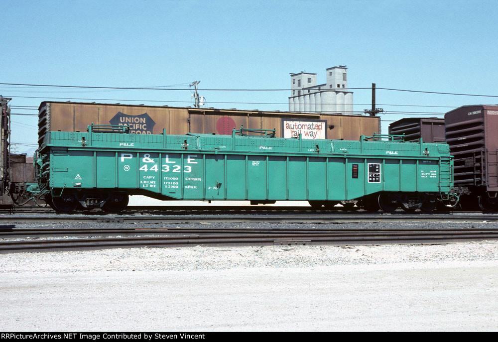 Pittsburg & Lake Erie covered gondola PLE #44323